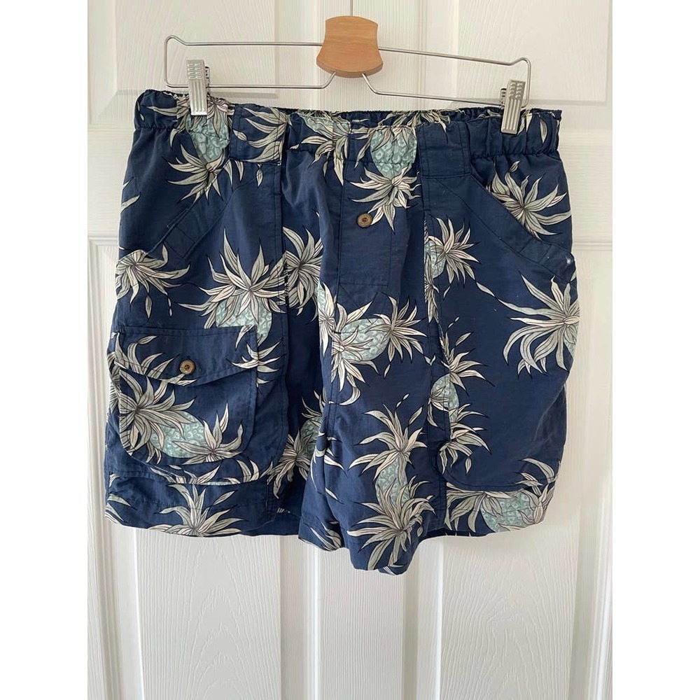Tommy Bahama Short - Picture 1 of 6